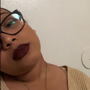 Meet your Posher, Emely